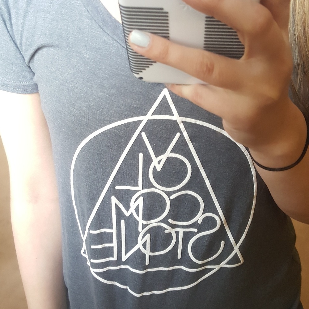 volcom top - Picture 3 of 3